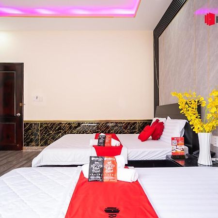 RedDoorz Tahami Hotel near Kha Van Can Ho Chi Minh-stad Buitenkant foto