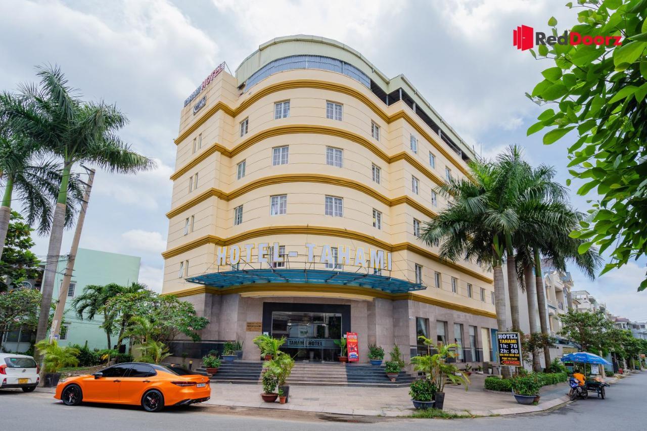 RedDoorz Tahami Hotel near Kha Van Can Ho Chi Minh-stad Buitenkant foto